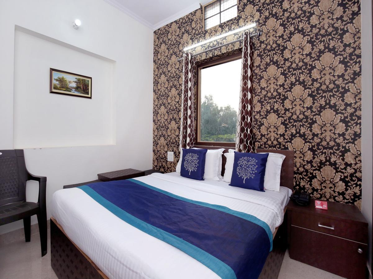 Oyo 10075 Hotel Kaydee Amritsar Exterior foto